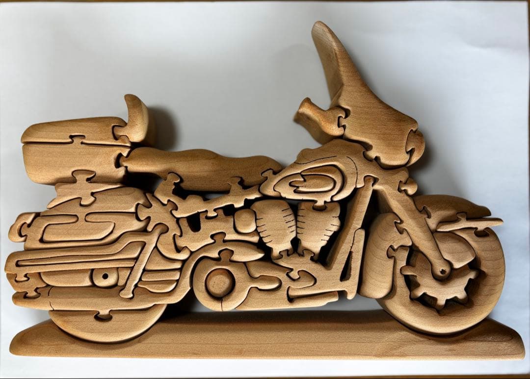 HARLEY DAVIDSON TOURING 木製オートバイパズル 工芸品