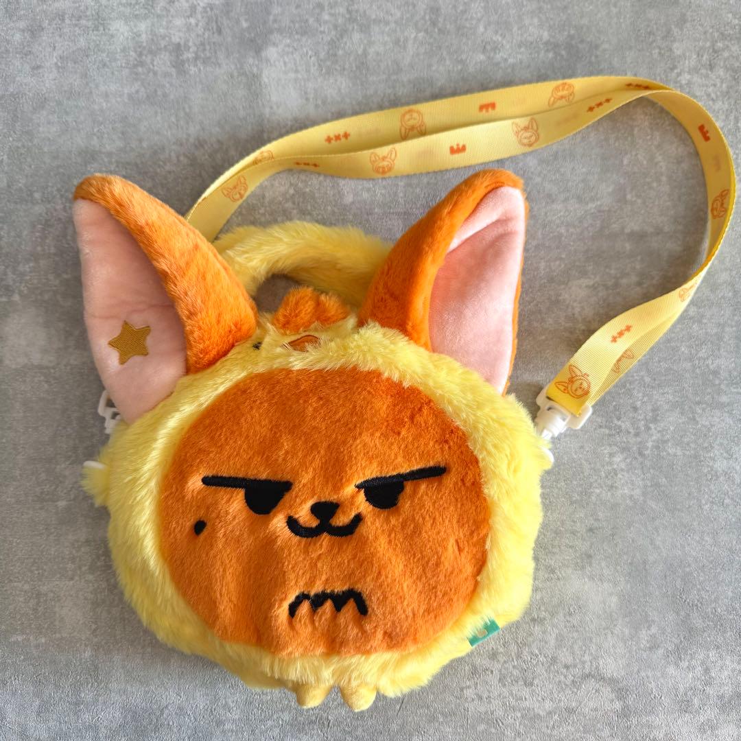 ★SAKURA様へ★ 【新品未使用】プルバトゥ クロスバッグ ファンチュン