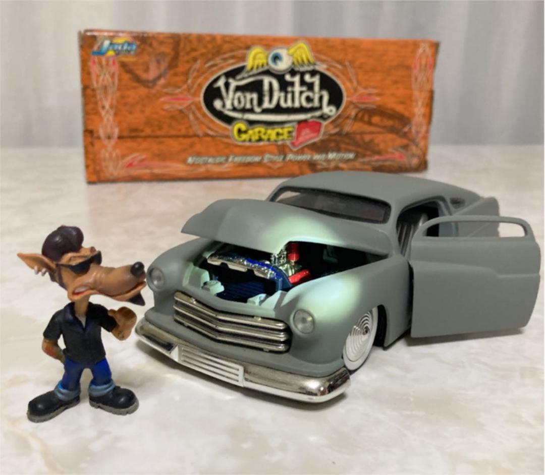 ダイキャスト　Von Dutch  ‘53ベルエア　‘51マーキュリー　洋書レア
