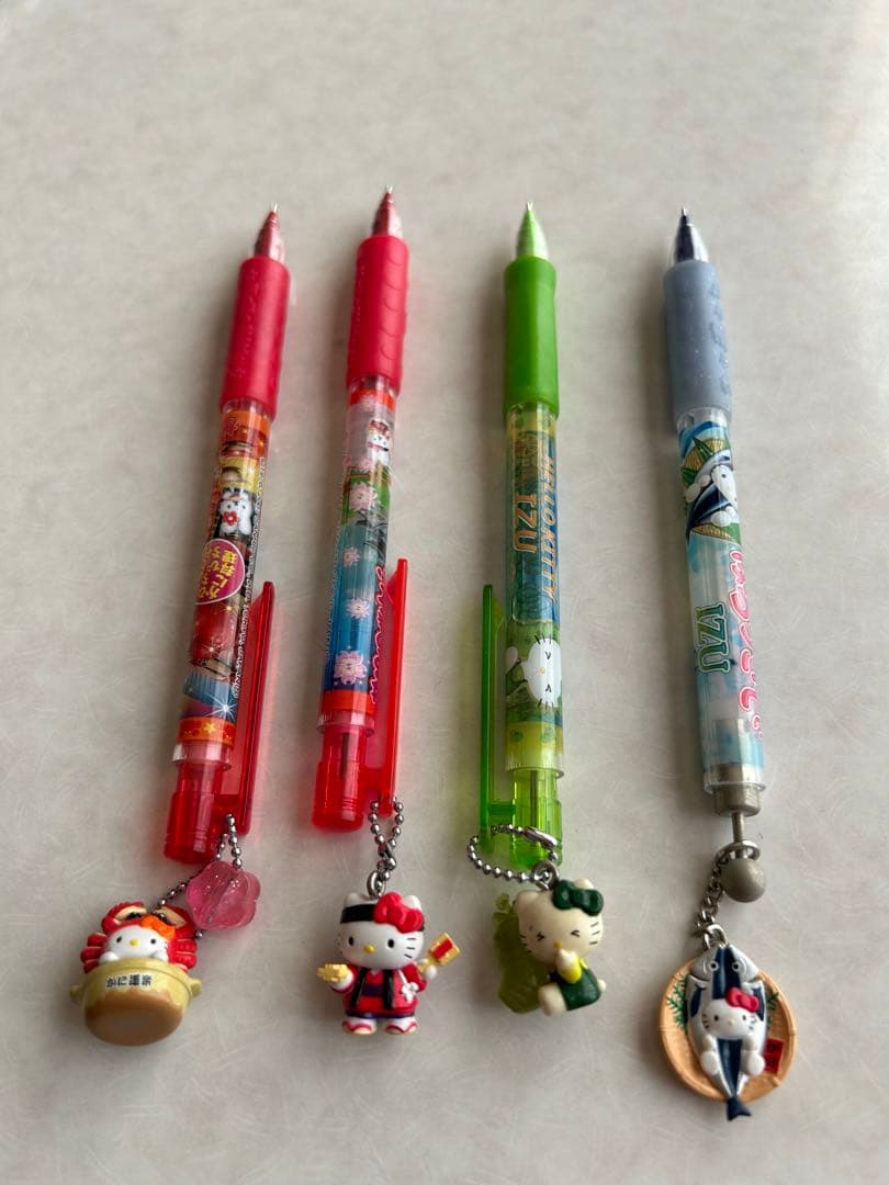 ハローキティご当地シャーペン16本セット