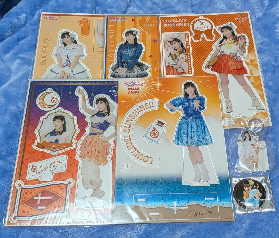 Aqours CLUB 伊波杏樹 アクリルスタンド 缶バッジ