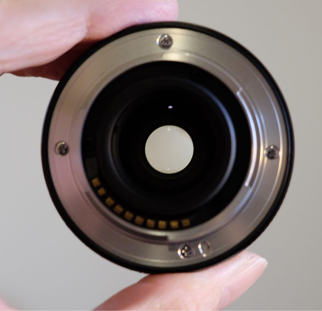 富士フィルム•単焦点レンズ【XF 16mm F2.8 R WR •純正フード付