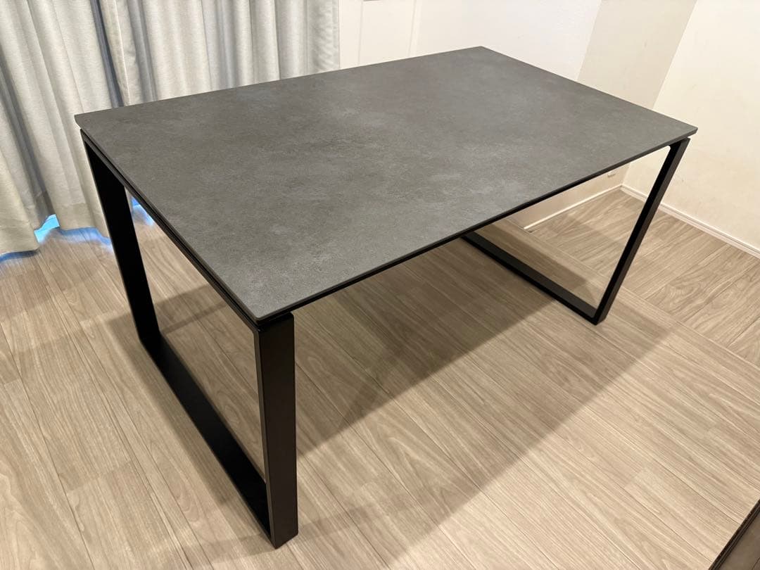 ニトリ セラミックダイニングテーブル グレー　135