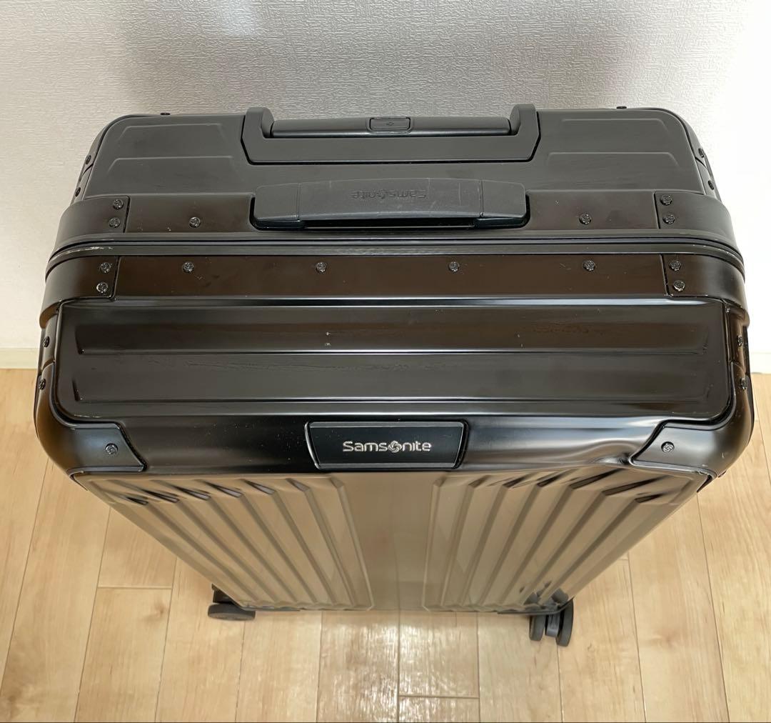 サムソナイト　アルミニウム　スピナー69 スーツケース　アルミ製　TSAロック