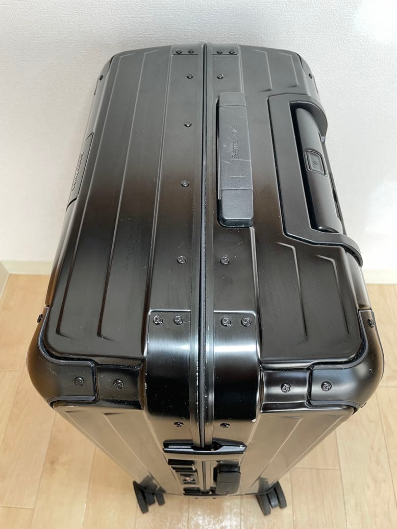 サムソナイト　アルミニウム　スピナー69 スーツケース　アルミ製　TSAロック