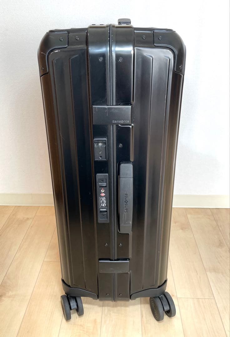 サムソナイト　アルミニウム　スピナー69 スーツケース　アルミ製　TSAロック