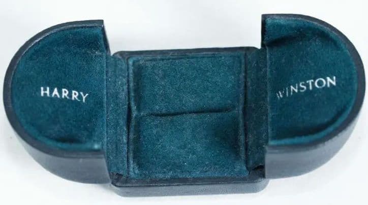 美品HARRY WINSTON リングケース ダークブルー ケースのみ