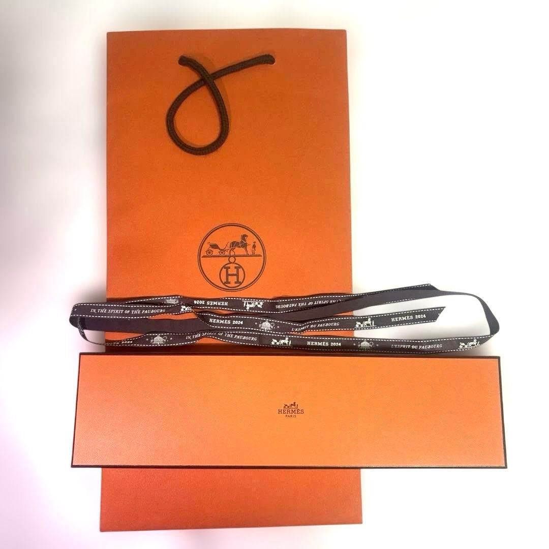 激レア・新品★・未使用★HERMES★ビーズ刺繍スカーフ ツイリー ネイビー