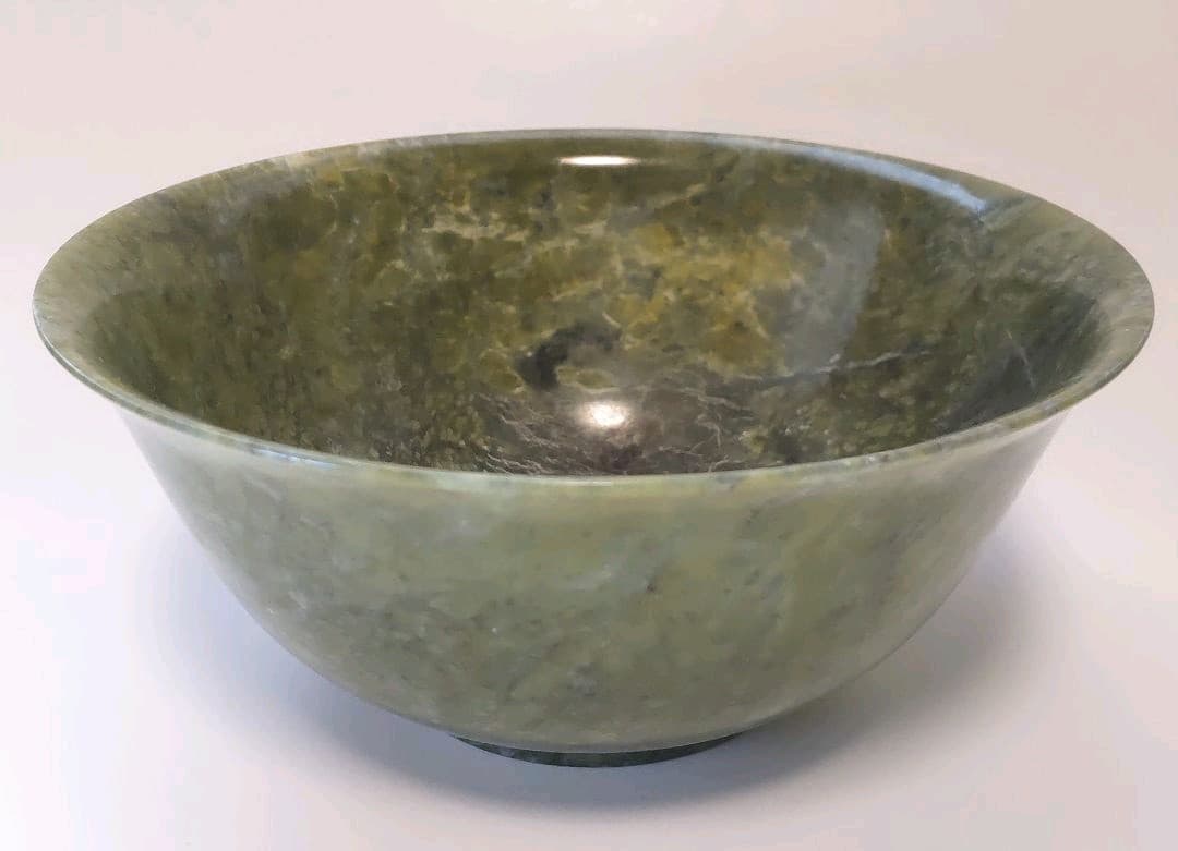 中国産 天然翡翠(ヒスイ)/玉(ギョク)　茶碗　アンティーク