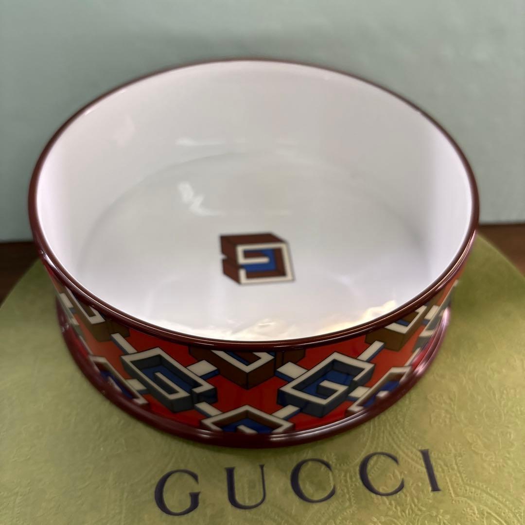 大成。GUCCI 幾何学模様 犬用食器