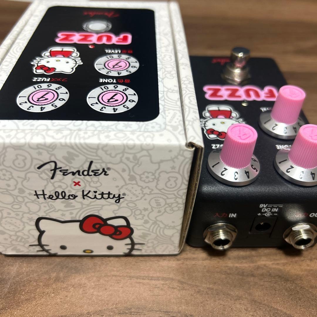 fender × Hello Kitty FUZZ