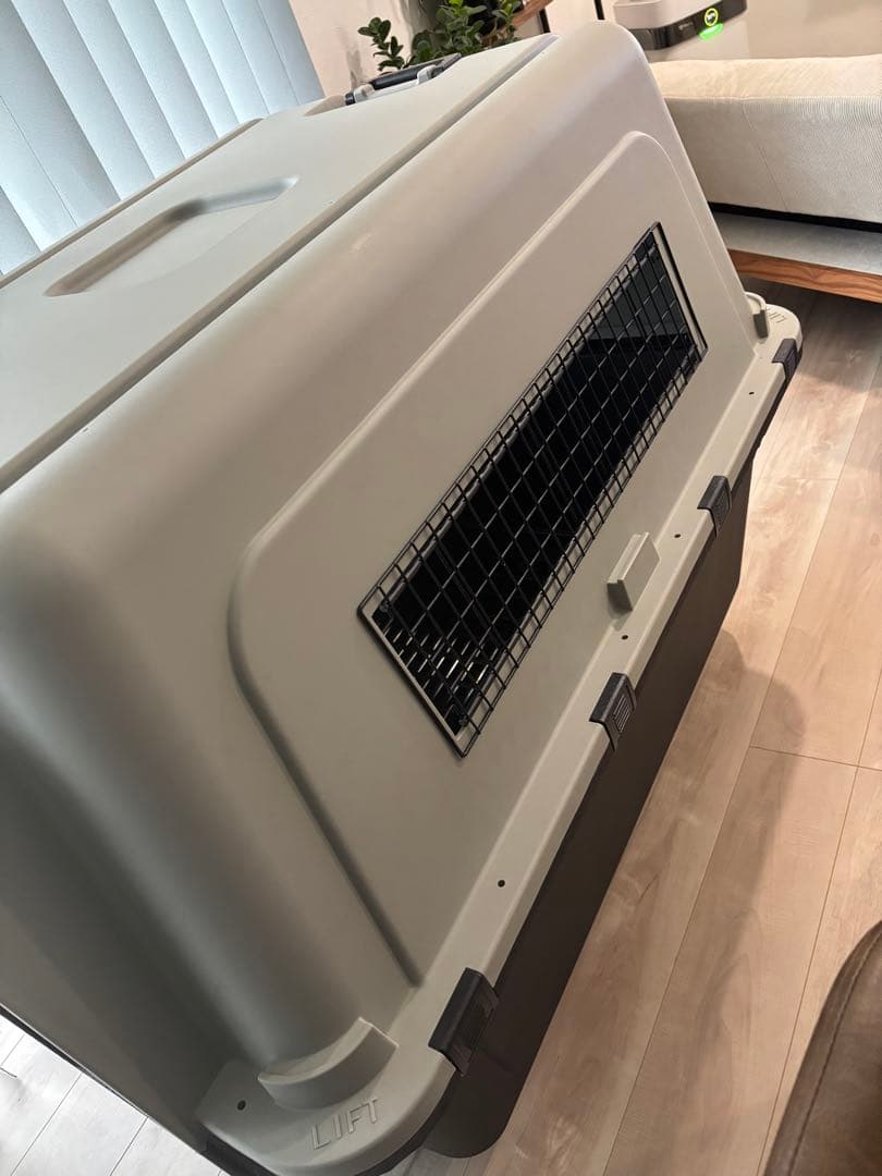 RR826さま専用　大型犬用プラスチッククレート　XXXL