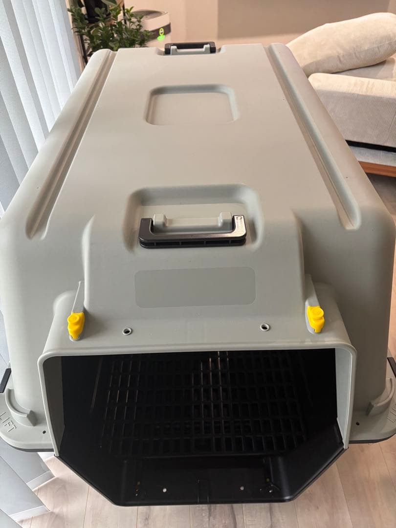 RR826さま専用　大型犬用プラスチッククレート　XXXL