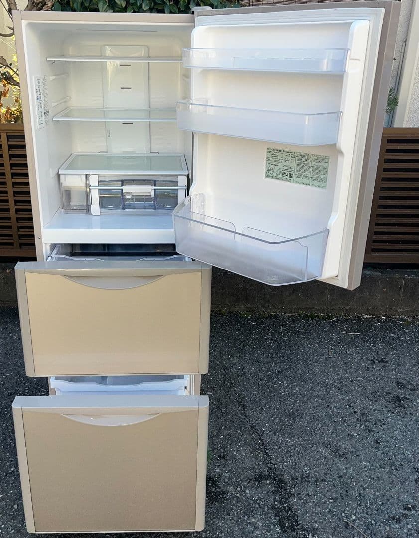 日立大型3ドア冷凍冷蔵庫265Lドアアラーム真ん中野菜室自動霜取り機能付19年製