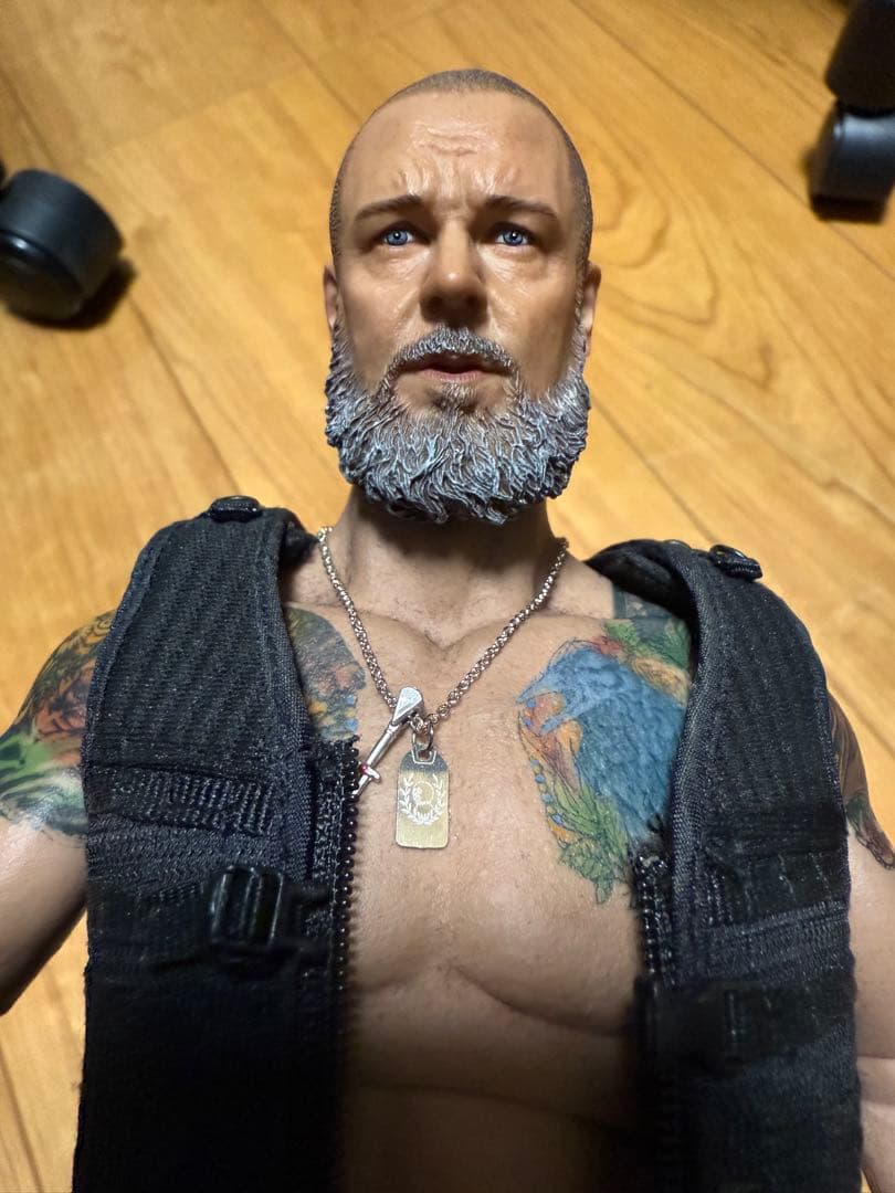 ホットトイズ エクスペンダブルズ バーニー 素体 ラッセル・クロウ 似