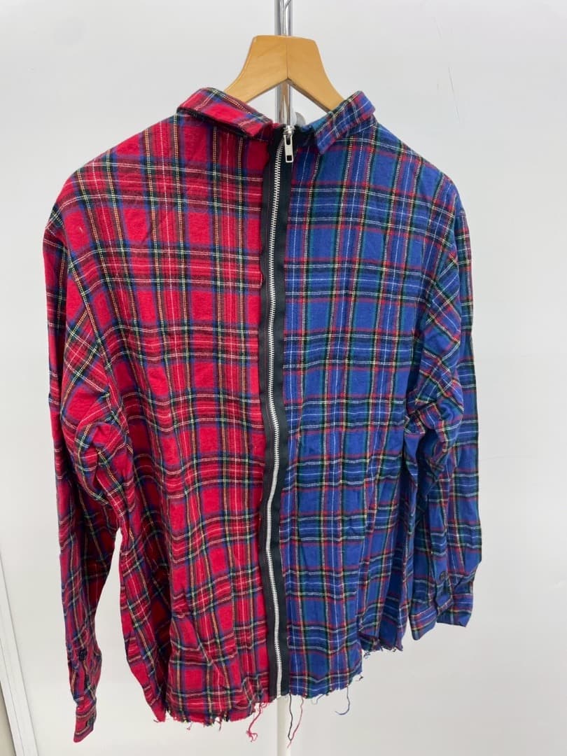 LiSA着用　ROY reflect overjoy 赤青バックジップシャツ