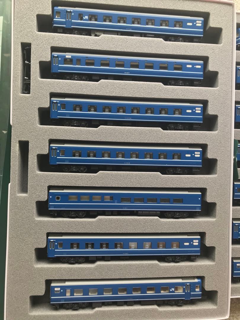 KATO 10₋1233＋10-1234 JR14系 「さくら 」長崎・佐世保