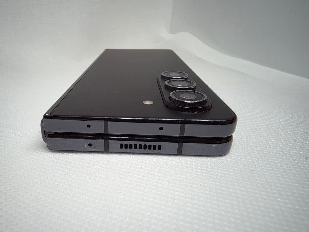 道*1様 Galaxy Fold5 256GB au SIMフリー