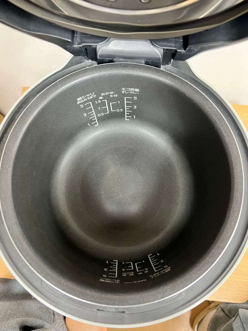 Panasonic 圧力IHジャー炊飯器 SR-NB102 2023年製