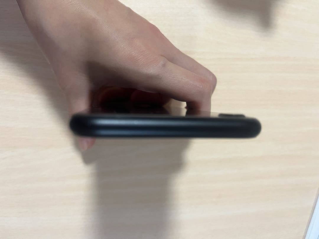 iPhone SE2 ブラック 本体