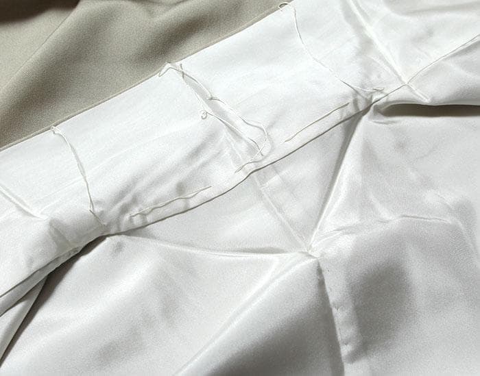 7714■　ややスリム　正絹江戸小紋 　極鮫　蒸栗色系　作家物　美品