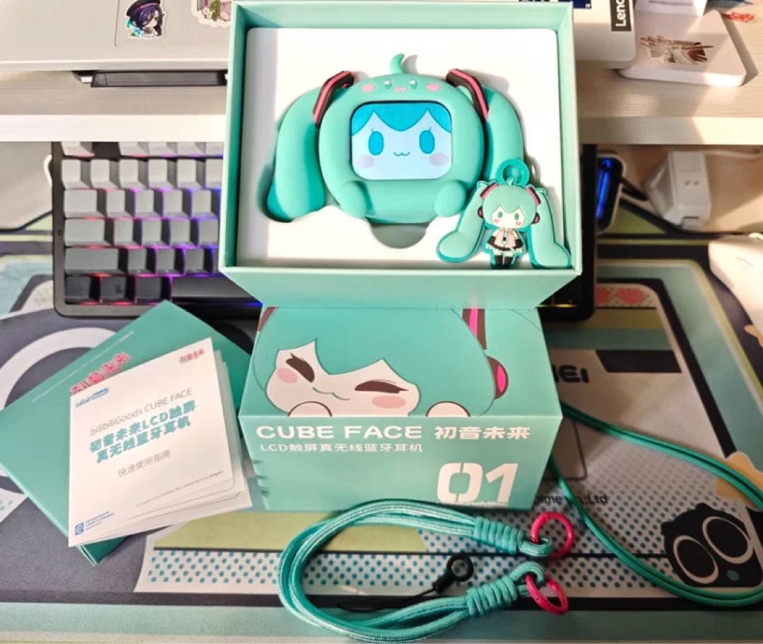 初音ミク　ワイヤレスイヤホン bilibili goods CUBE FACE