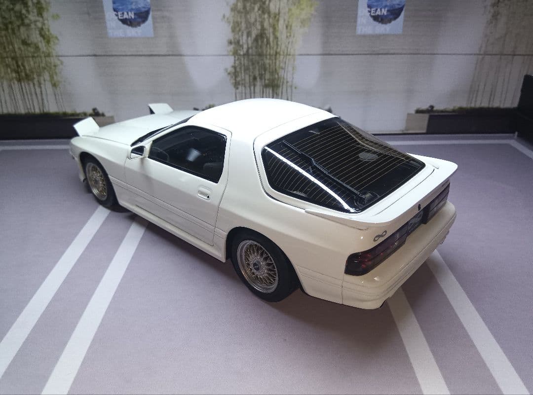 WHELART製 1/18 マツダ サバンナ RX-7 FC3 1990