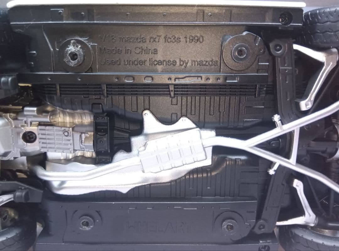 WHELART製 1/18 マツダ サバンナ RX-7 FC3 1990