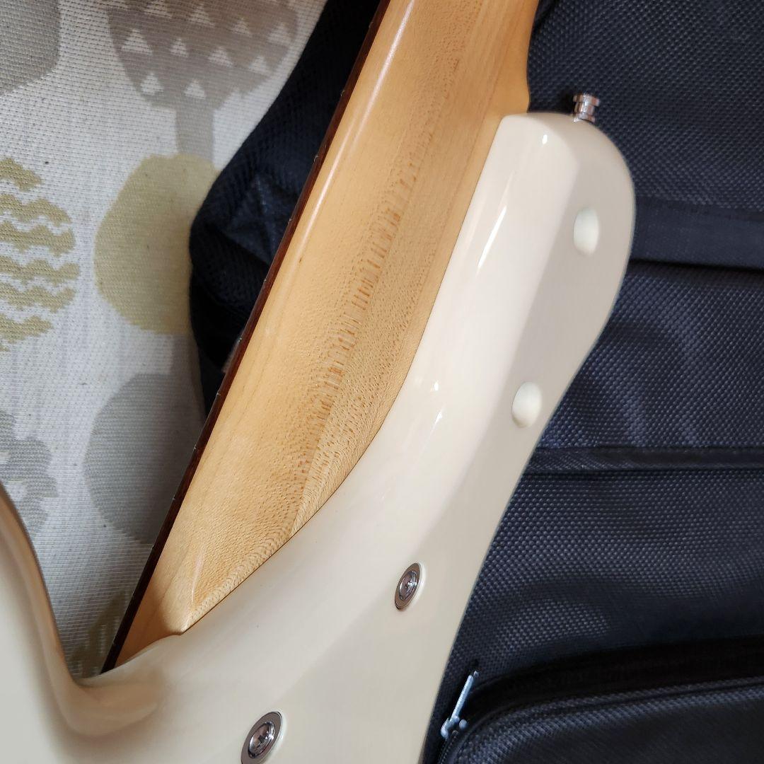 ベナベンテエレキベース