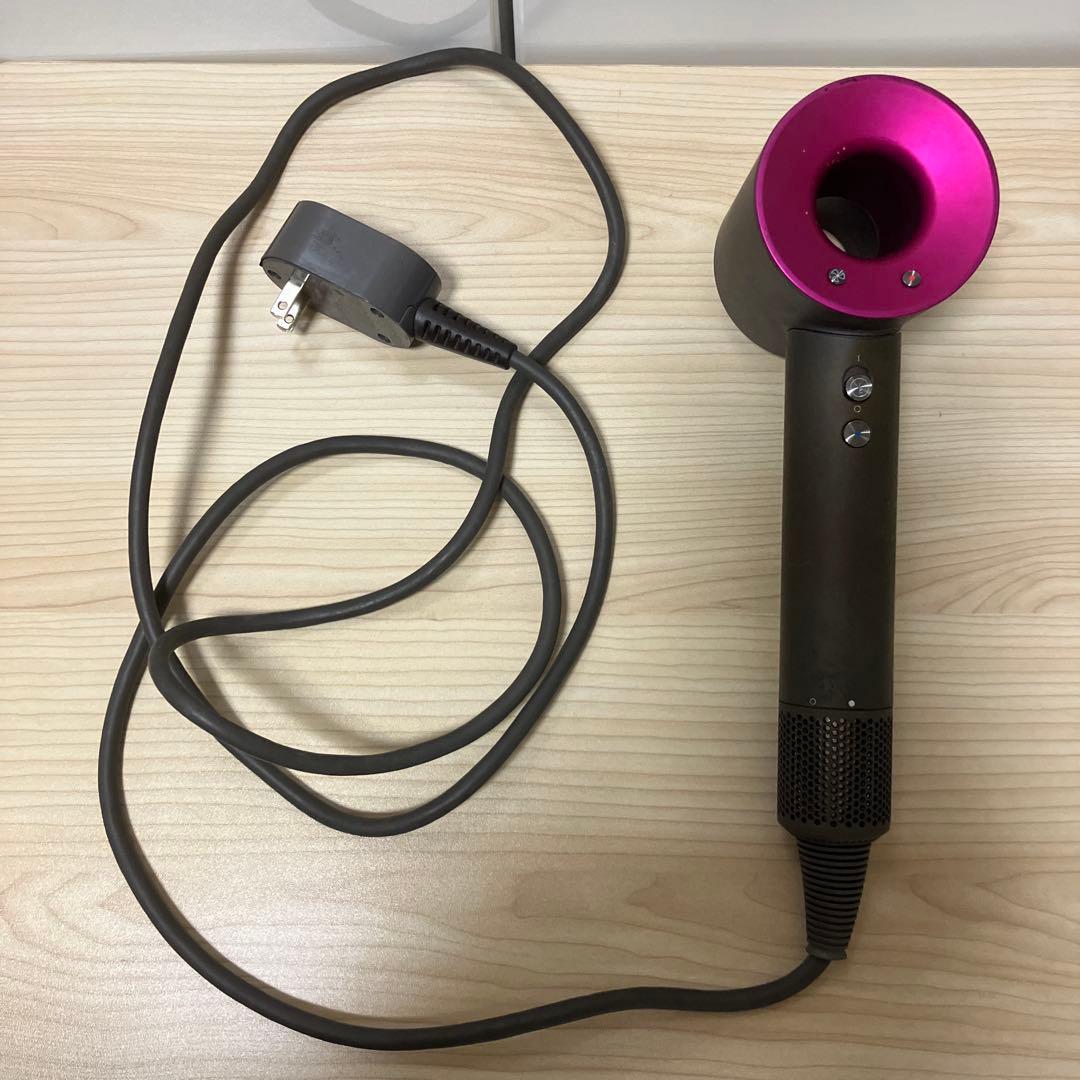 ダイソン ドライヤーHD01 ヘアドライヤー