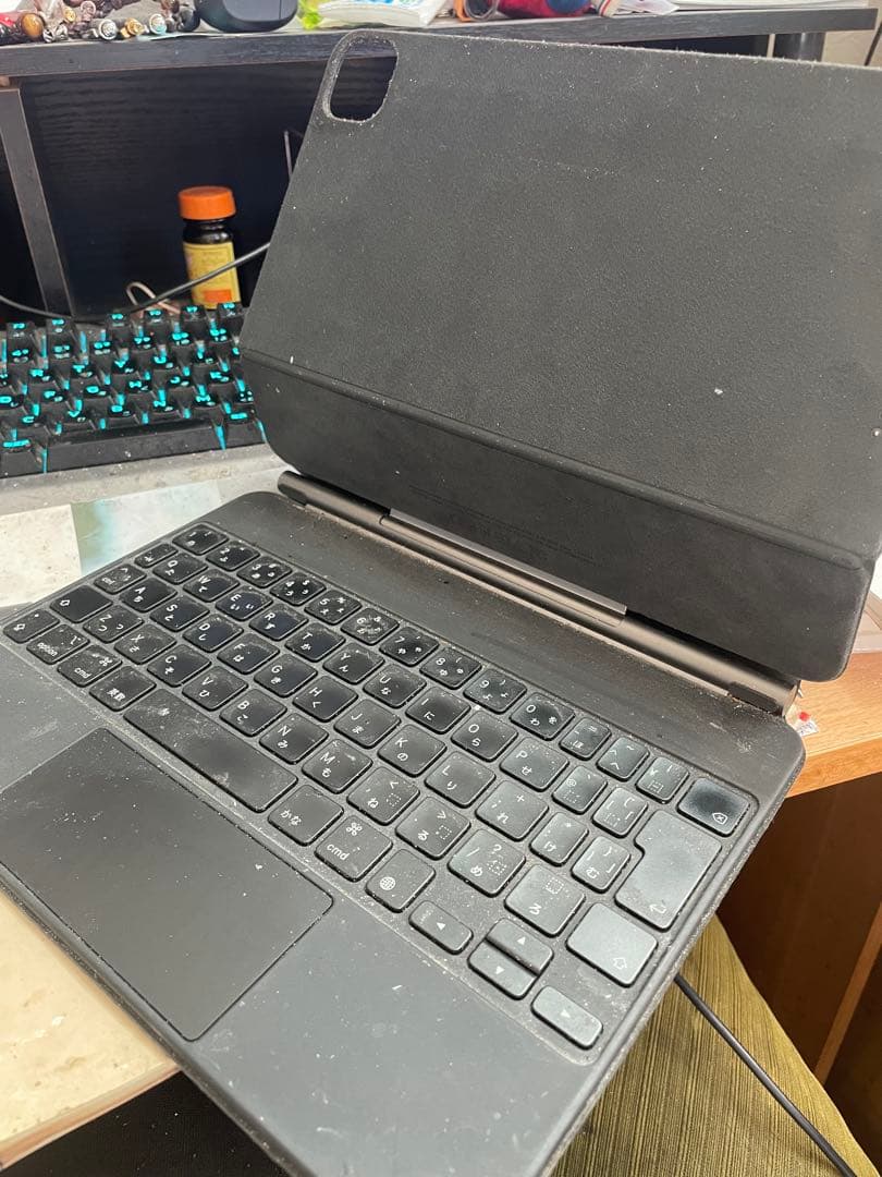 iPad Pro(第2世代) マジックキーボード付き　512GB【訳アリ値引き】