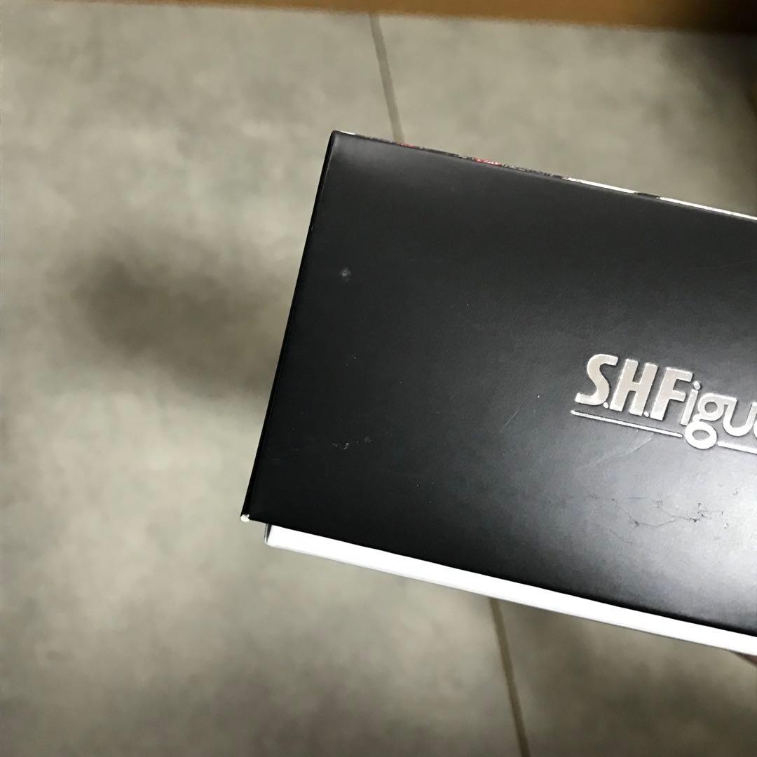 仮面ライダーカブト　ハイパーフォーム　フィギュアーツ