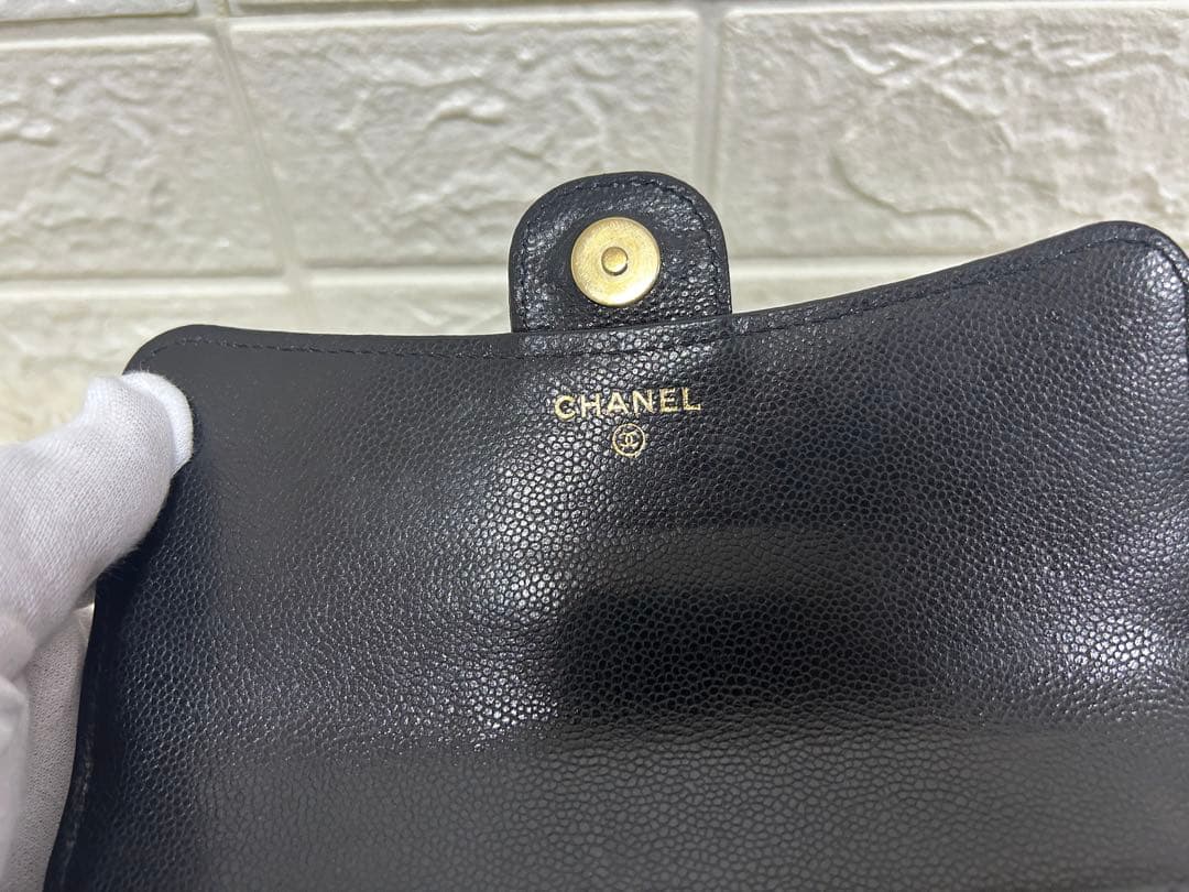 CHANEL ショルダー　チェーンウォレット　キャビアスキン