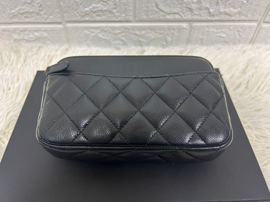 CHANEL ショルダー　チェーンウォレット　キャビアスキン