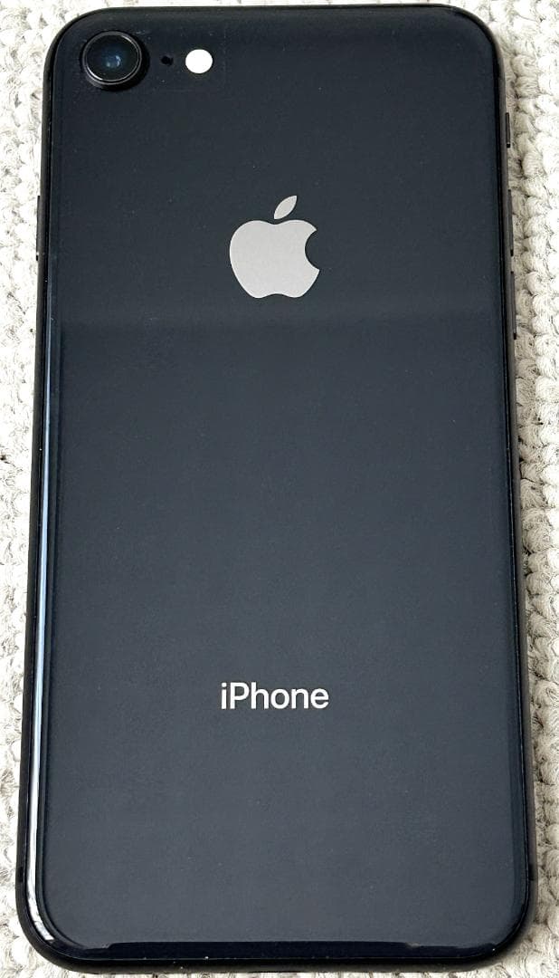 Apple　iPhone8 スペースグレイ 64GB SIMフリー