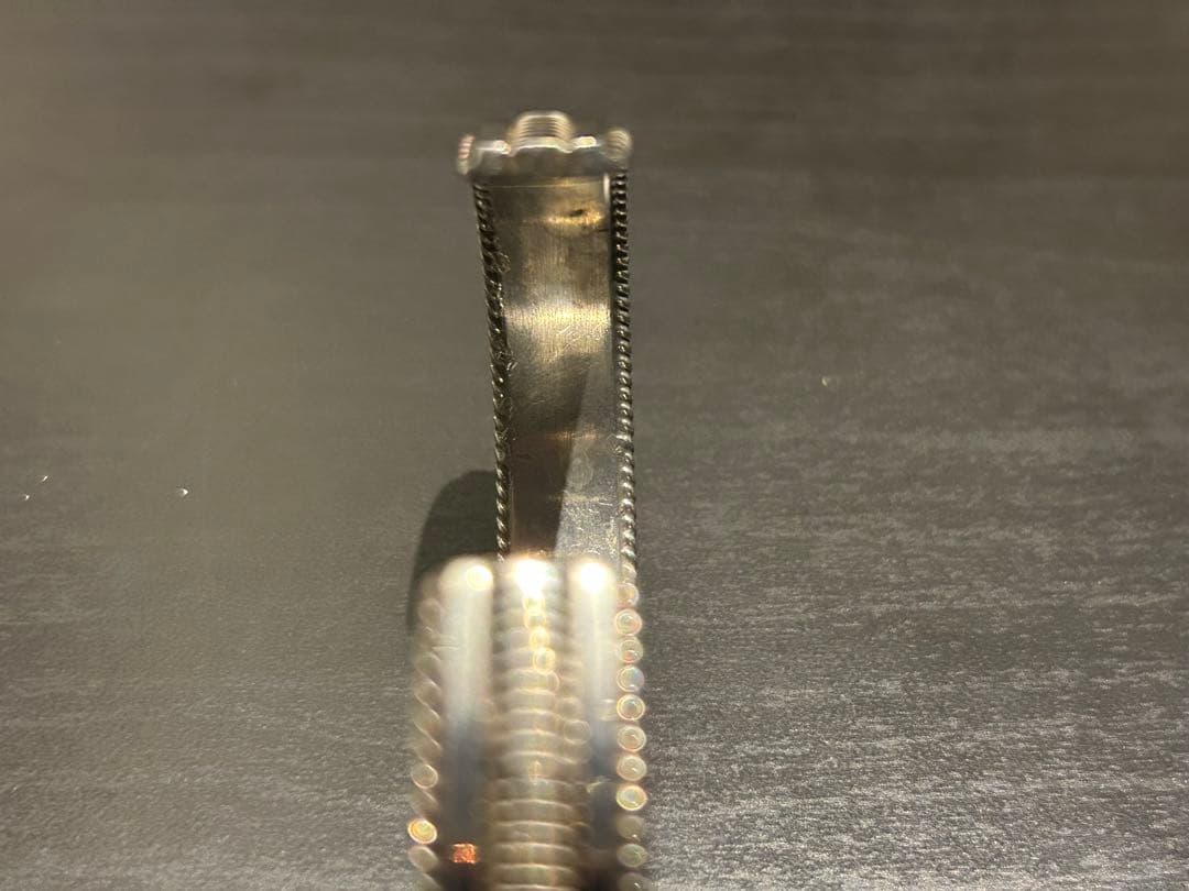 ナバホ Taheスターリングシルバー バングル