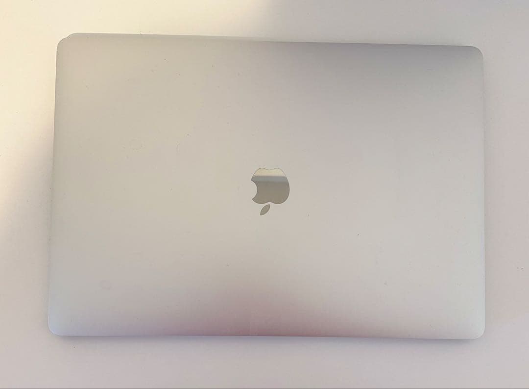 美品 Macbook Pro 2019 16インチ Windows 11 Pro