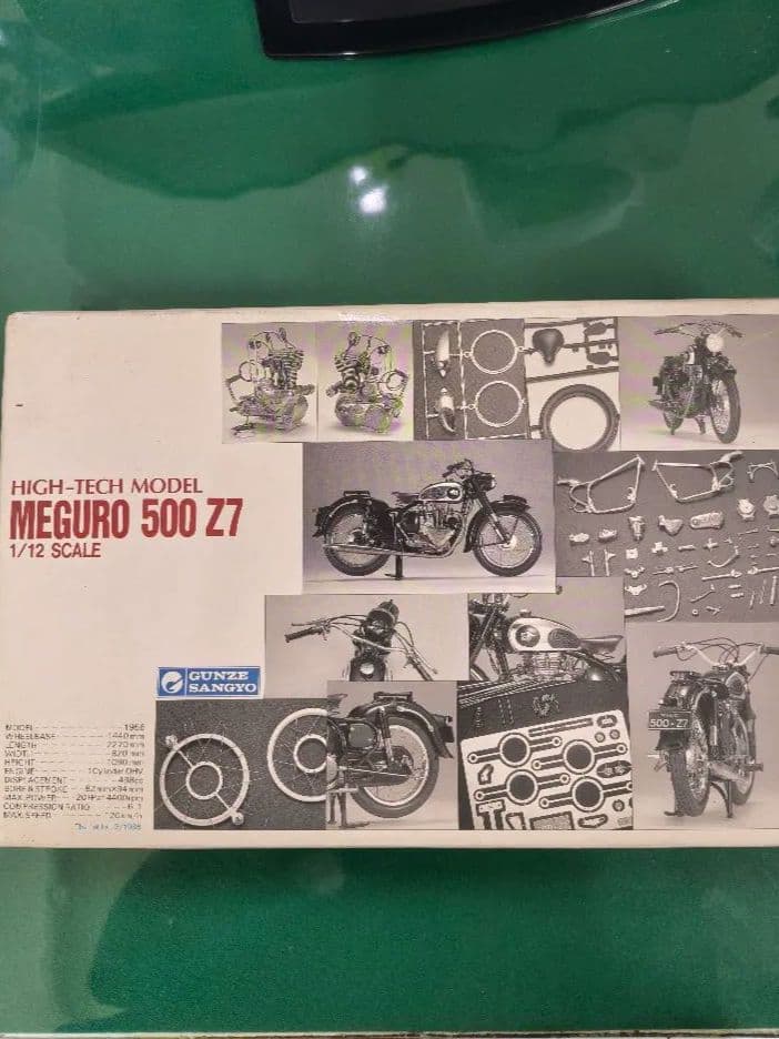 グンゼ産業　メグロ 500 Z7 1/12スケールモデルキット