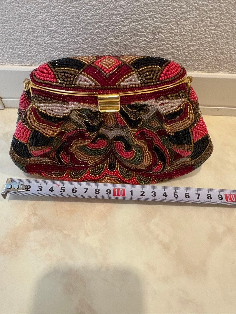 LUMY はしもと　　ビーズ装飾 フラワーモチーフ パーティーバッグ