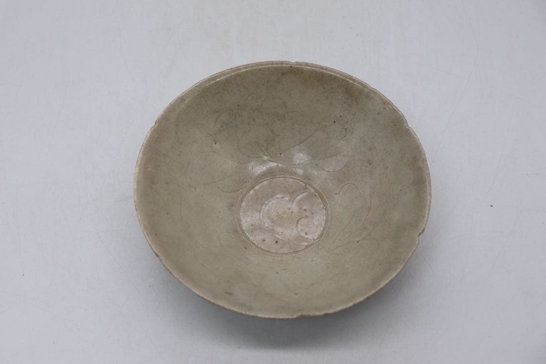 中国　宋時代　青磁碗　送料込み250506