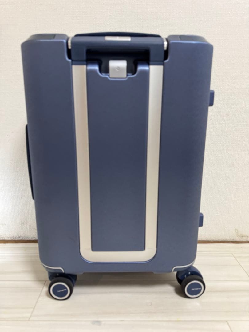 SAMSONITEサムソナイト　EVOA ZエヴォアZ DeepBlue