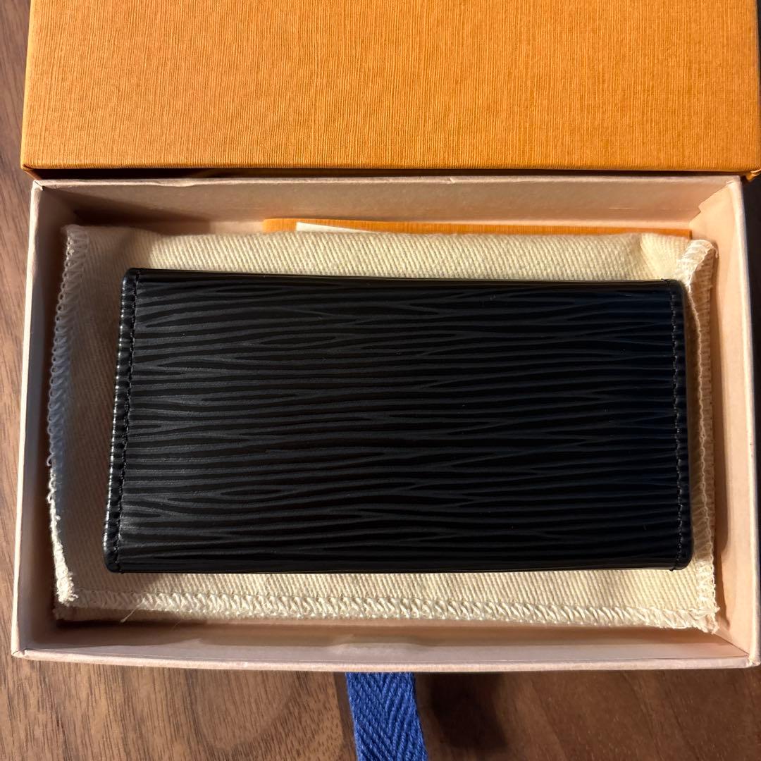 S*I様 【美品】LOUIS VUITTON 濃紺 エピレザー キーケース　キー