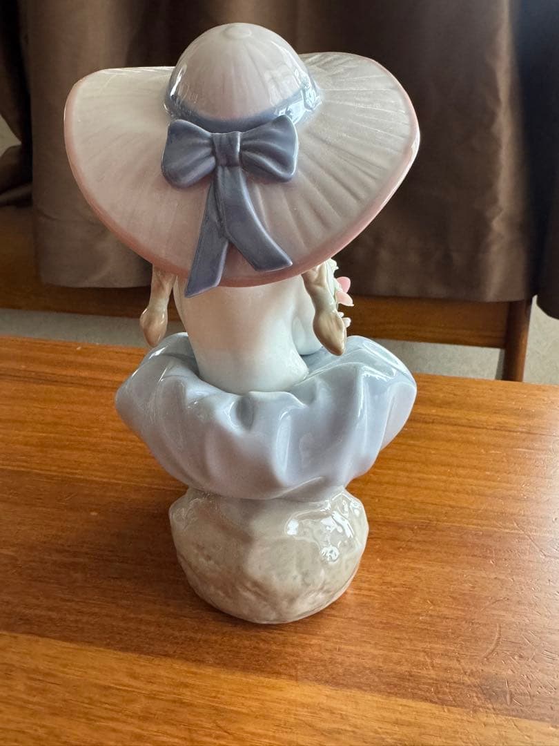 LLADRO リヤドロ・花の香りに包まれて　置物