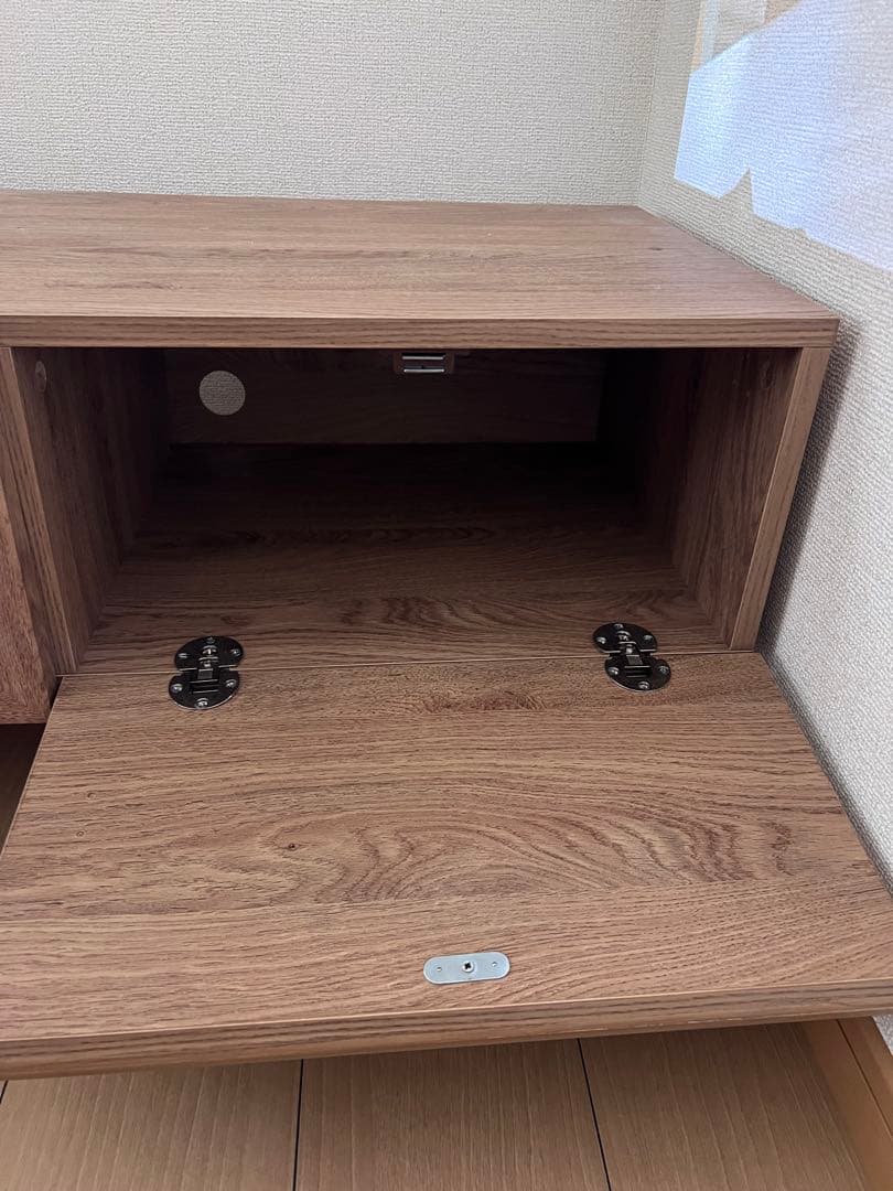 【9/21まで新品値下げ中】lowya テレビ台　木目　スチール脚　140