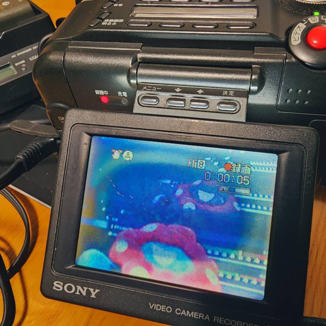 【動作確認済】希少 SONY 高画質 Hi8 ビデオカメラ CCD-SC65