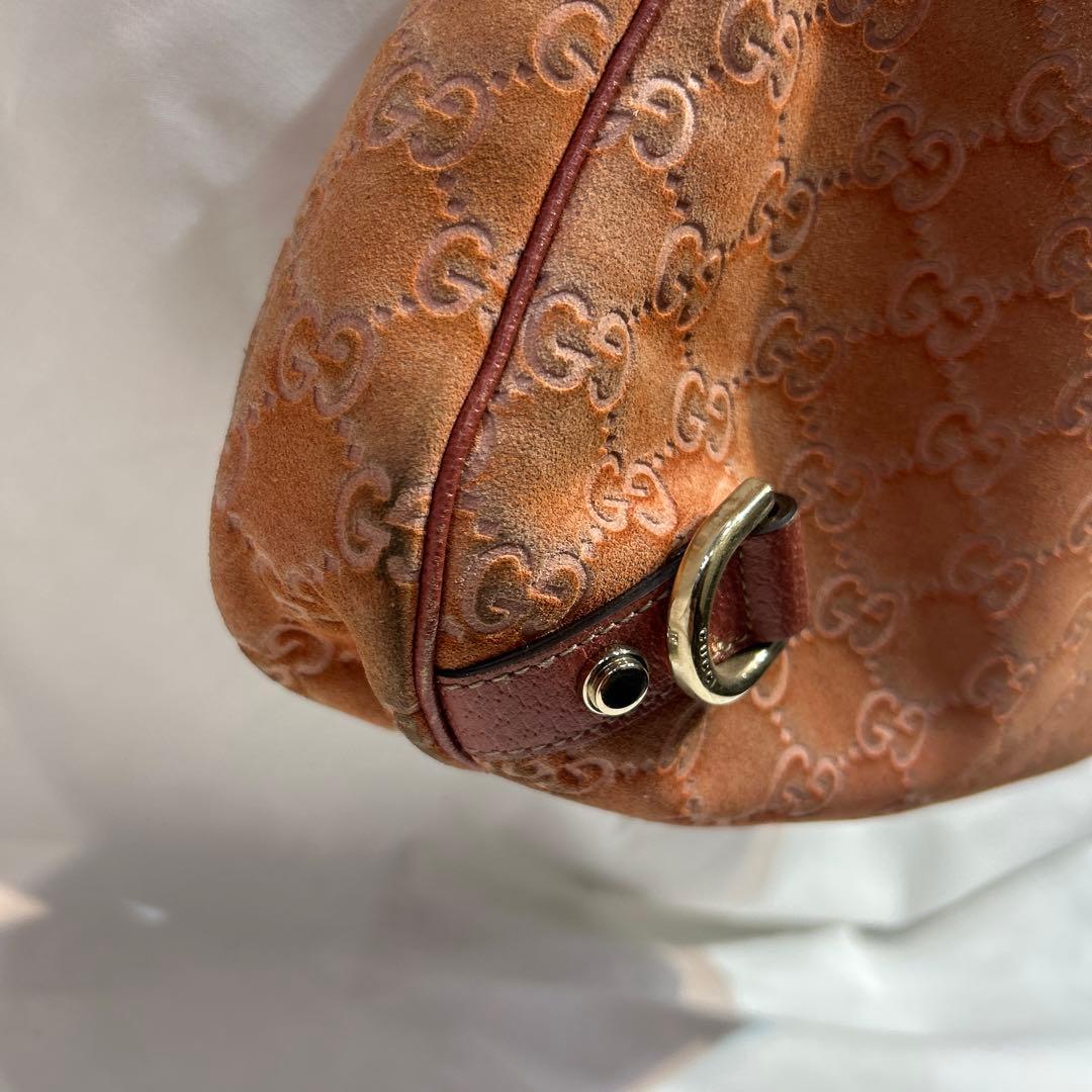 GUCCI ベージュ ロゴパターン ショルダーバッグ