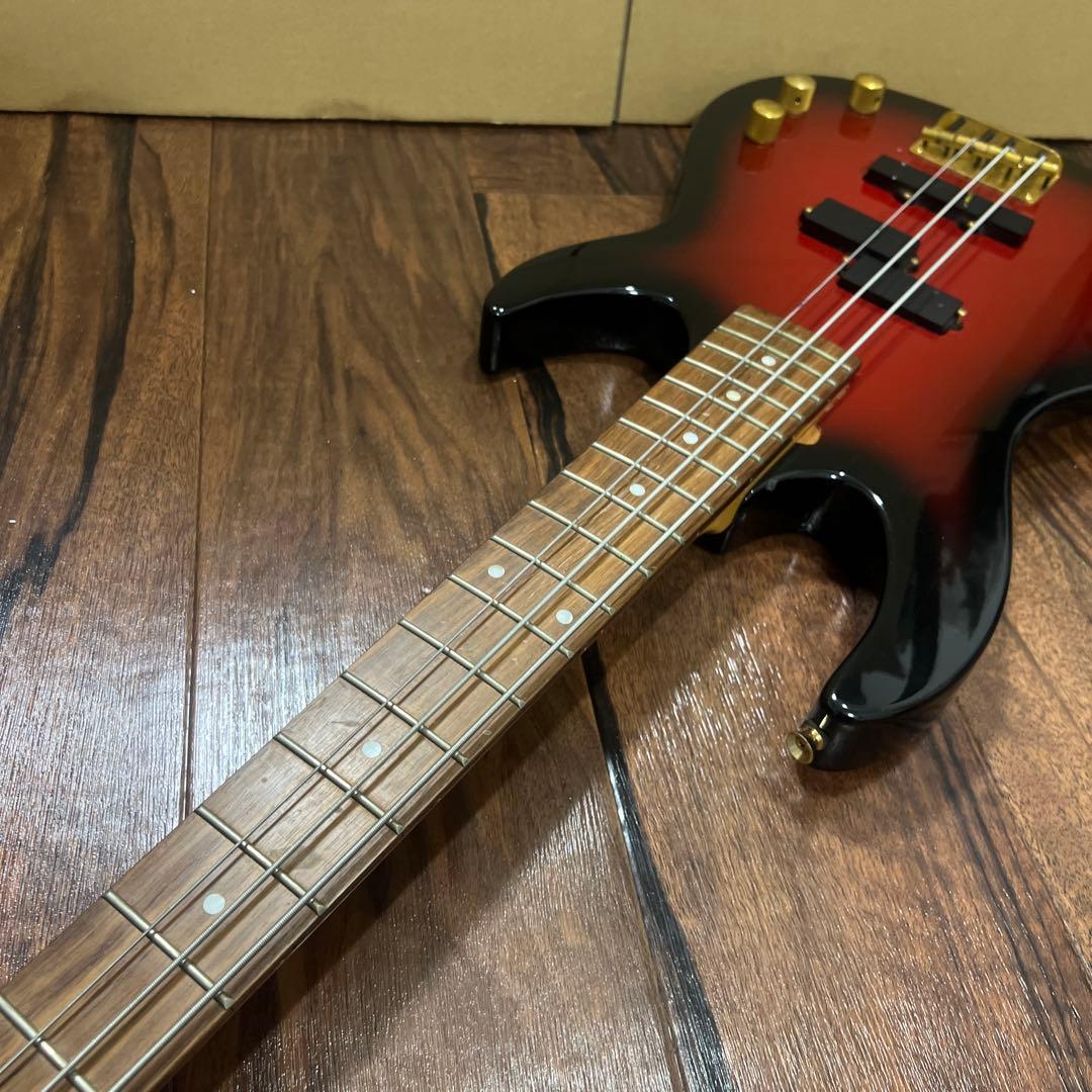 メンテナンス済♥️アンボイ ベースギター レッド ブラック ギター ベース