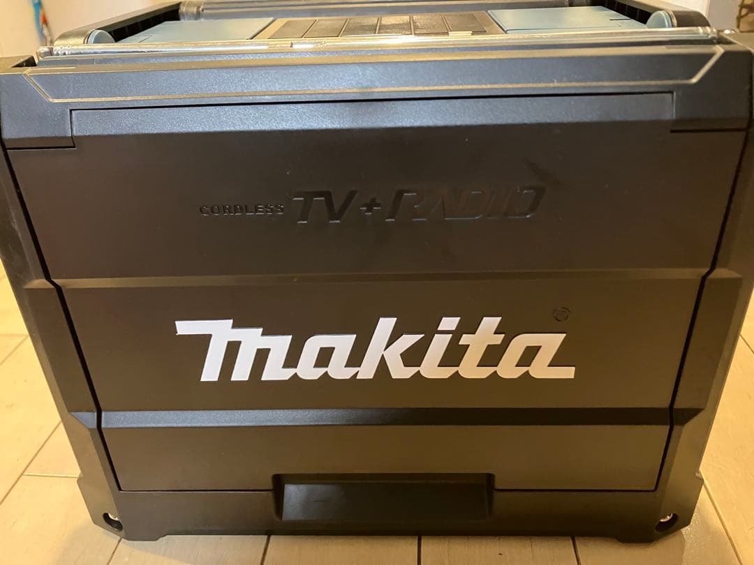 Makita ポータブルテレビ TV+ツールバック 充電器+バッテリー付属
