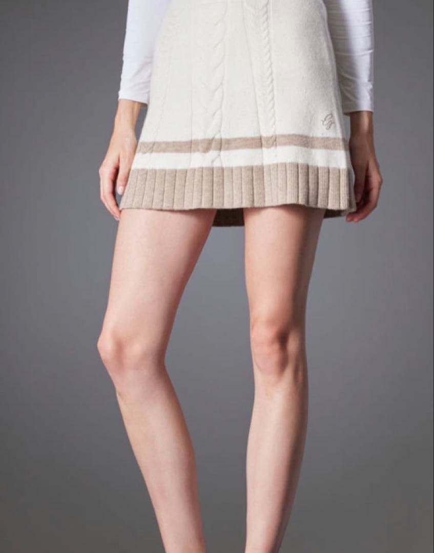 DESCENTE GOLF ケーブルニットスカート