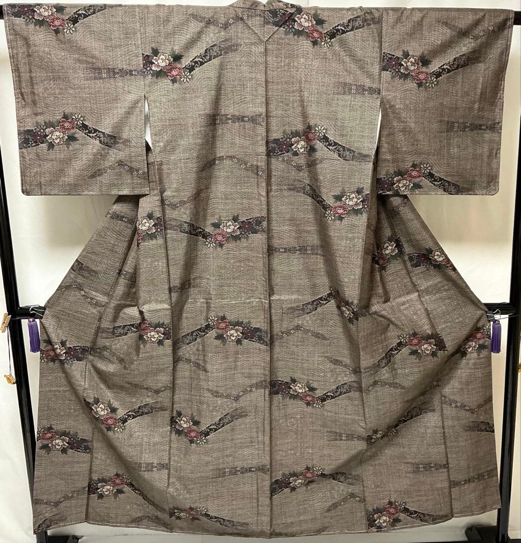 b44 正絹　袷　本場大島紬　都喜エ門　証紙　未使用しつけ付　着物